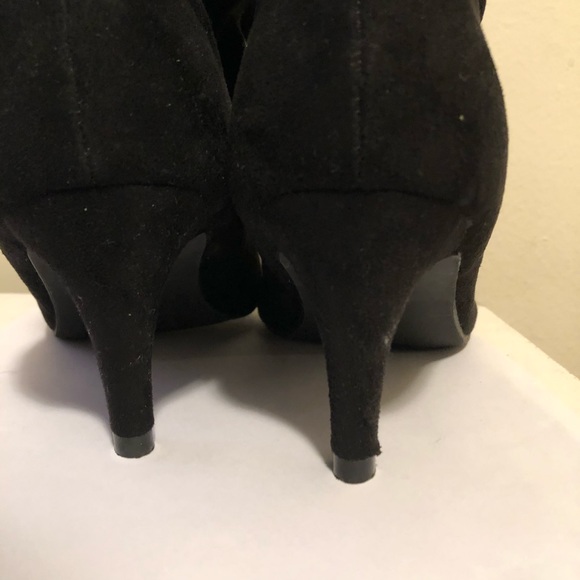 Slouchy ankle length heeled booties - Picture 2 of 4